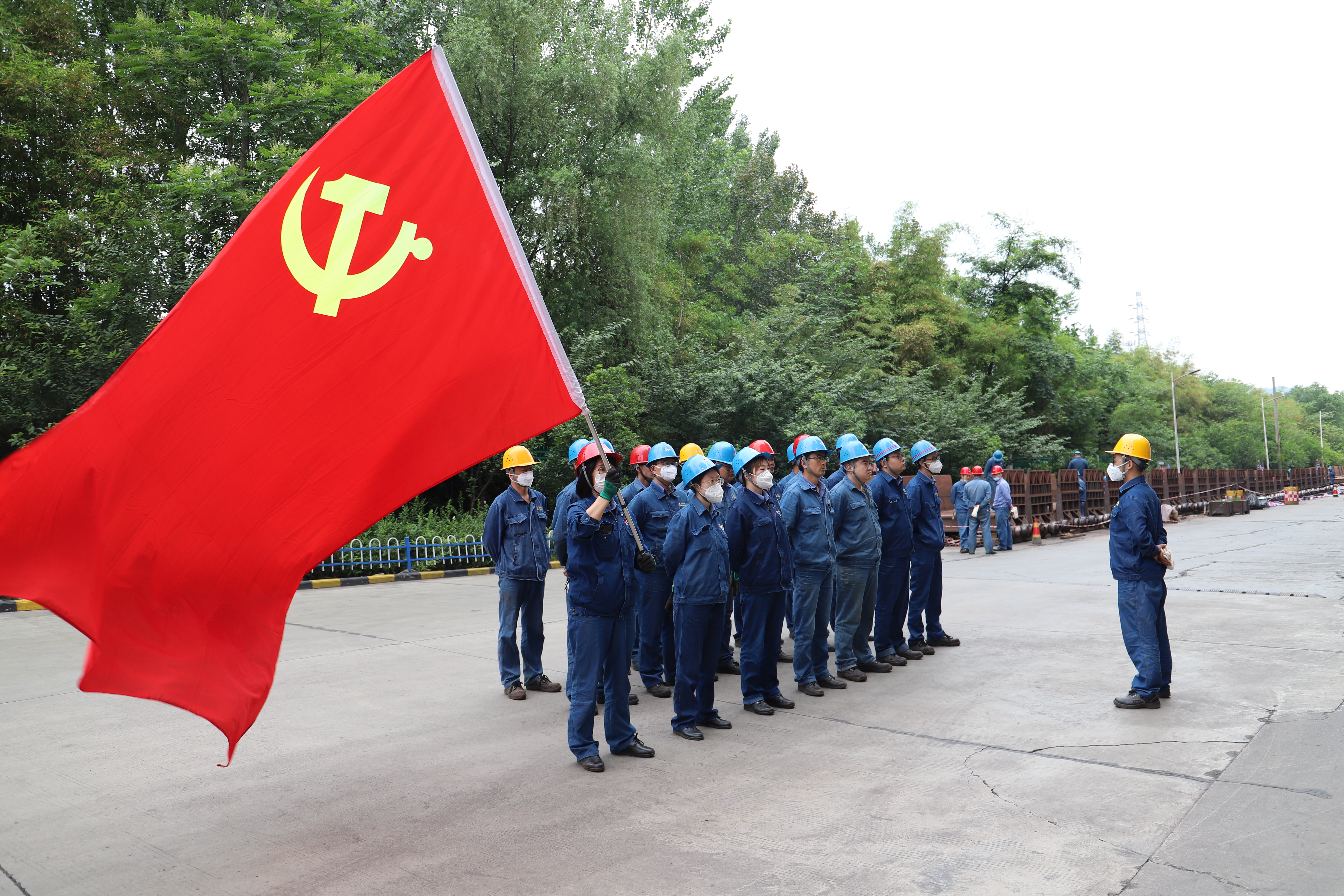 “三個(gè)緊扣”答好“鏈上黨建”新考題